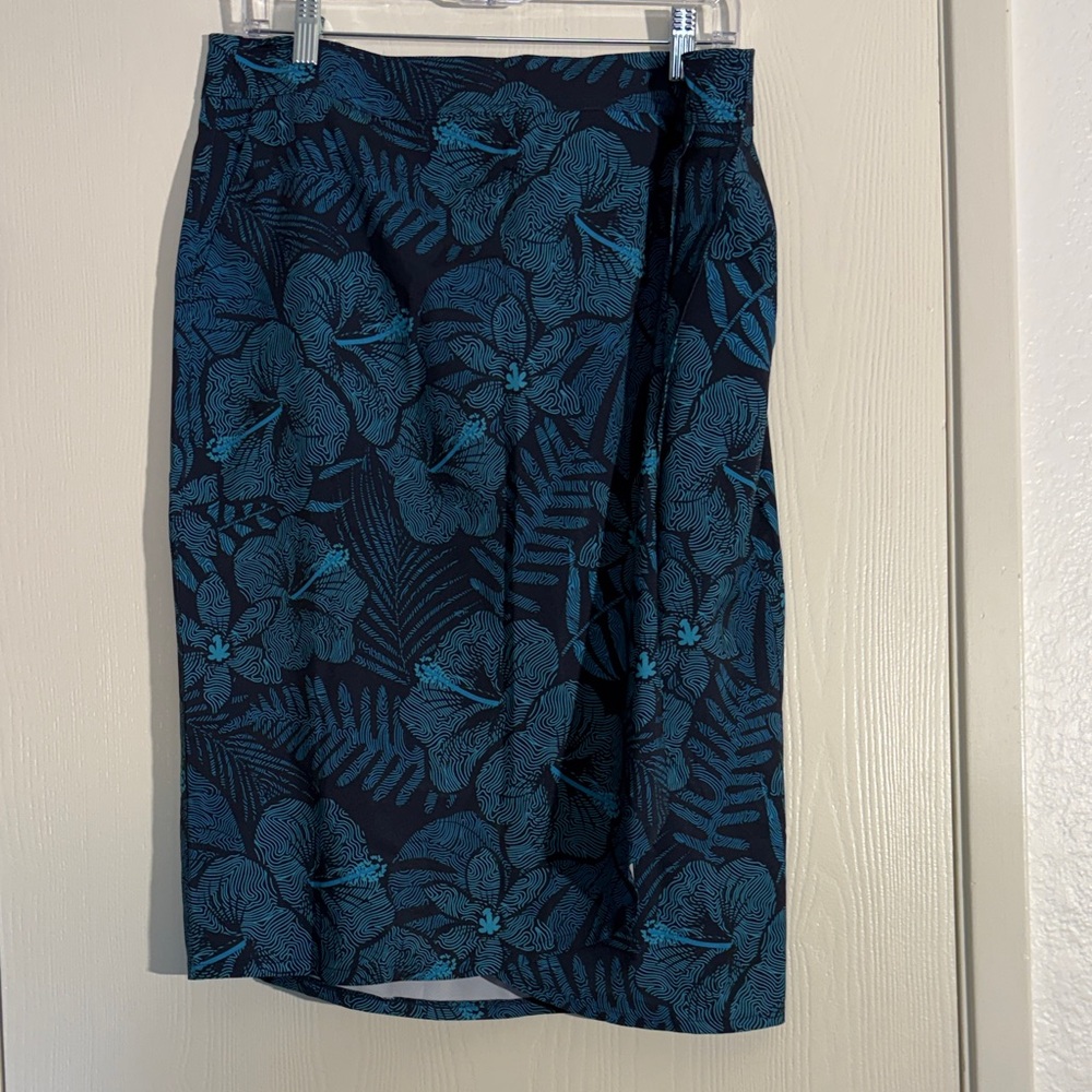 Ripskirt Maui Moonlight. Velcro closure, Side pockets brand new size L